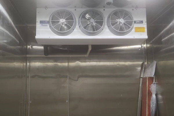 圖為廚房保鮮庫完工實(shí)拍